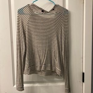 Lightweight striped hooded crop top